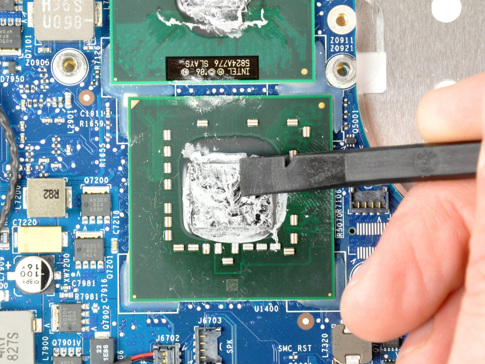 Authorization unpaid satisfaction Cum se aplica pasta termoconductoare la un laptop, calculator sau  All-in-one PC? - Blog - OnLaptop.ro