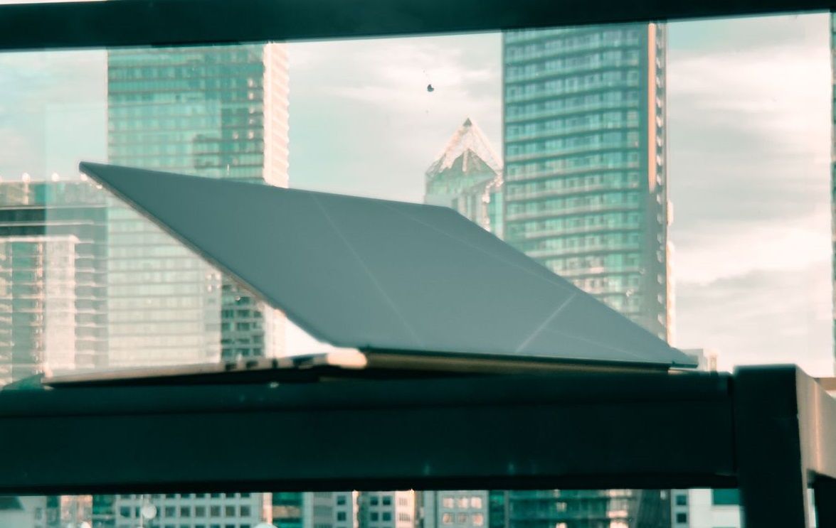 Review: Asus Zenbook 14X OLED (UX5400) – o noua viziune pentru cresterea productivitatii
